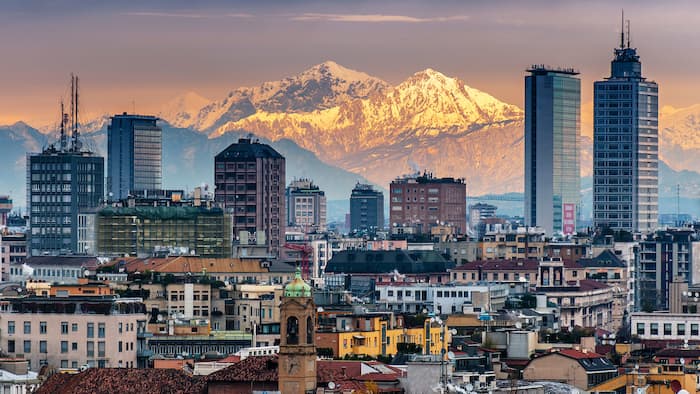 Grupo - España, Francia, Suiza e Italia